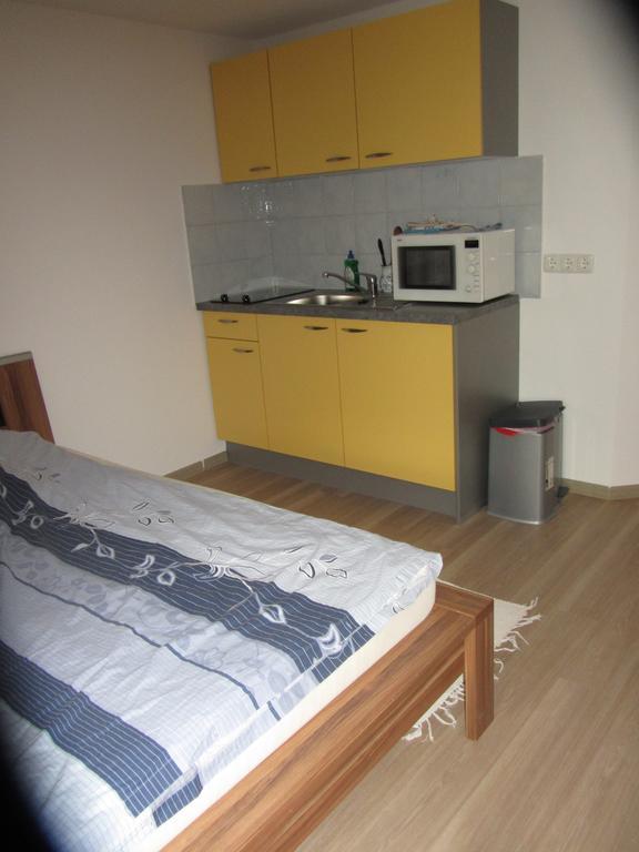Apartments Andrea Kiel Zirndorf Bagian luar foto